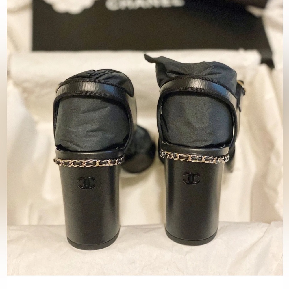 Authentic Chanel Black leather sandals size 37.5 - Picture 3 of 7